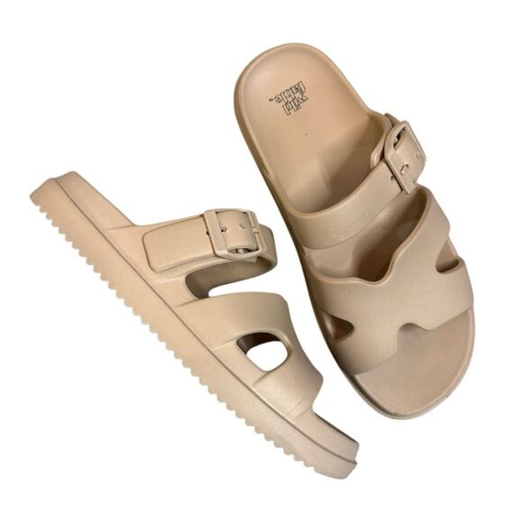 Wild Fable Cream Sandals - Picture 2 of 4